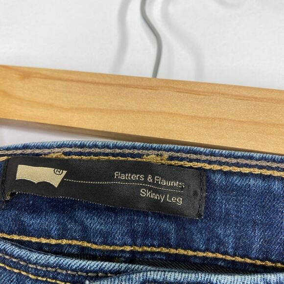 Levi's Flatters & Flaunts Skinny Leg Dark Wash Blue Jeans Womens Size 14 32 x 32 - Picture 7 of 11